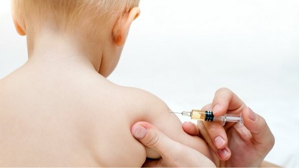 Reações das vacinas no bebê